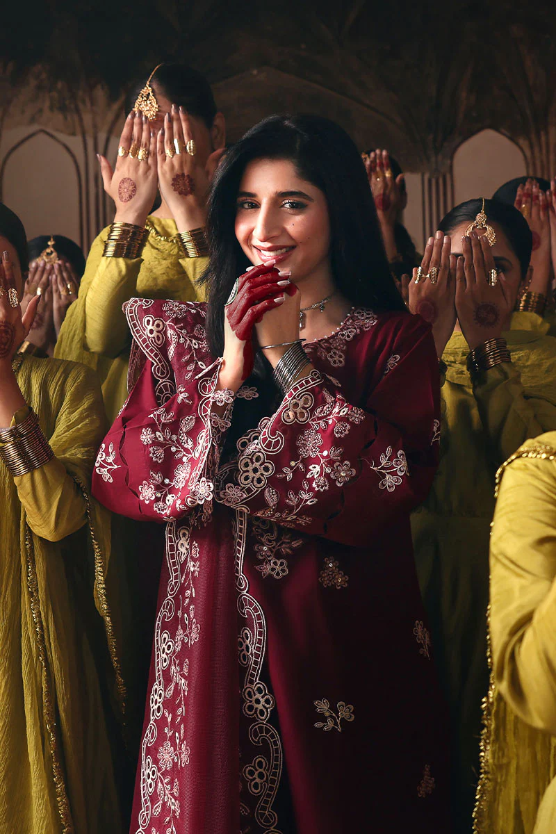 CRIMSON DRAPE-3PC EMBROIDERED LAWN SUIT - Image 6