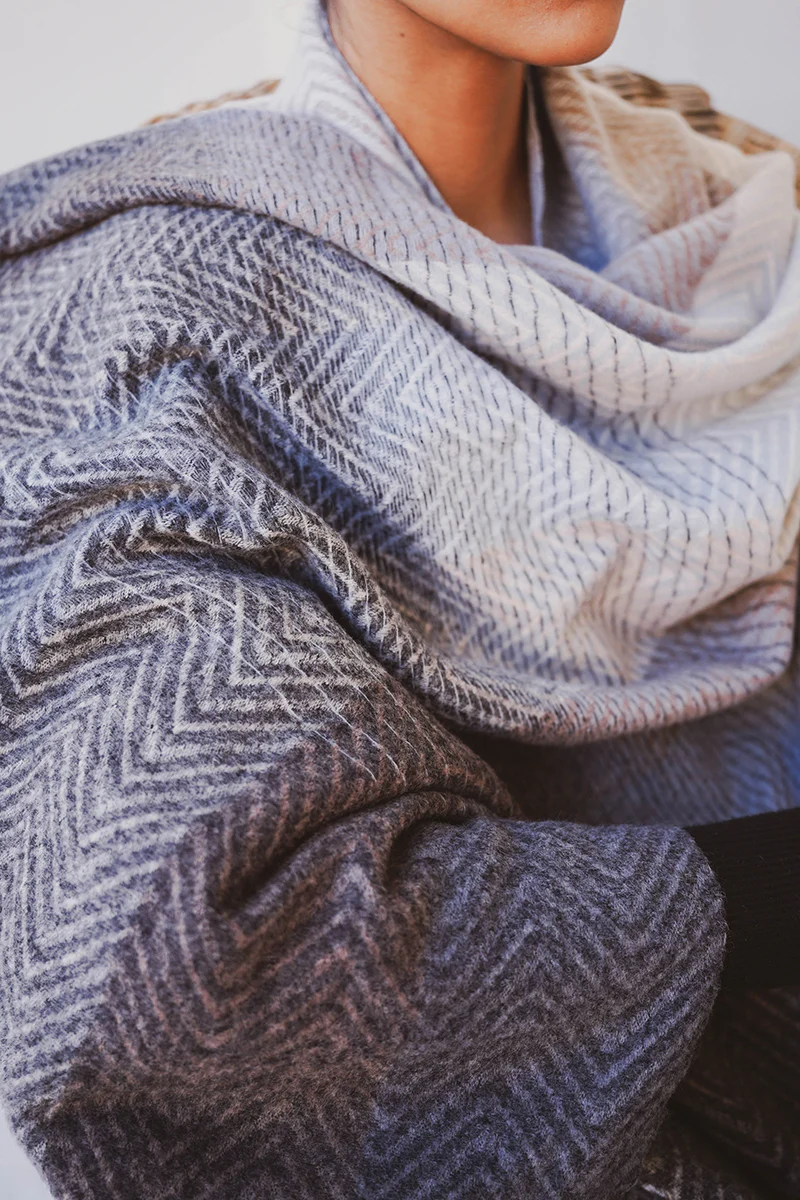 FLAIR SHAWL - Image 2
