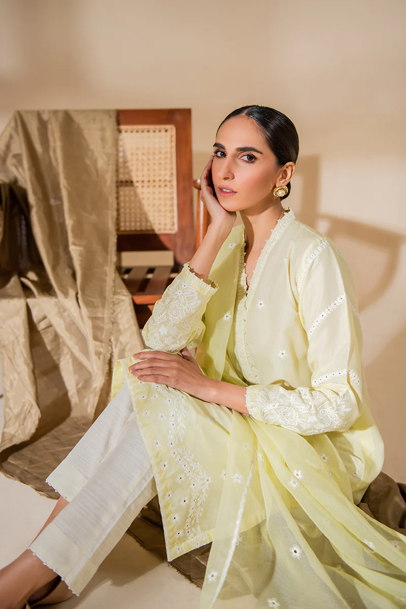 FLORAL GRACE-2PC (SHIRT & DUPATTA) - Image 4