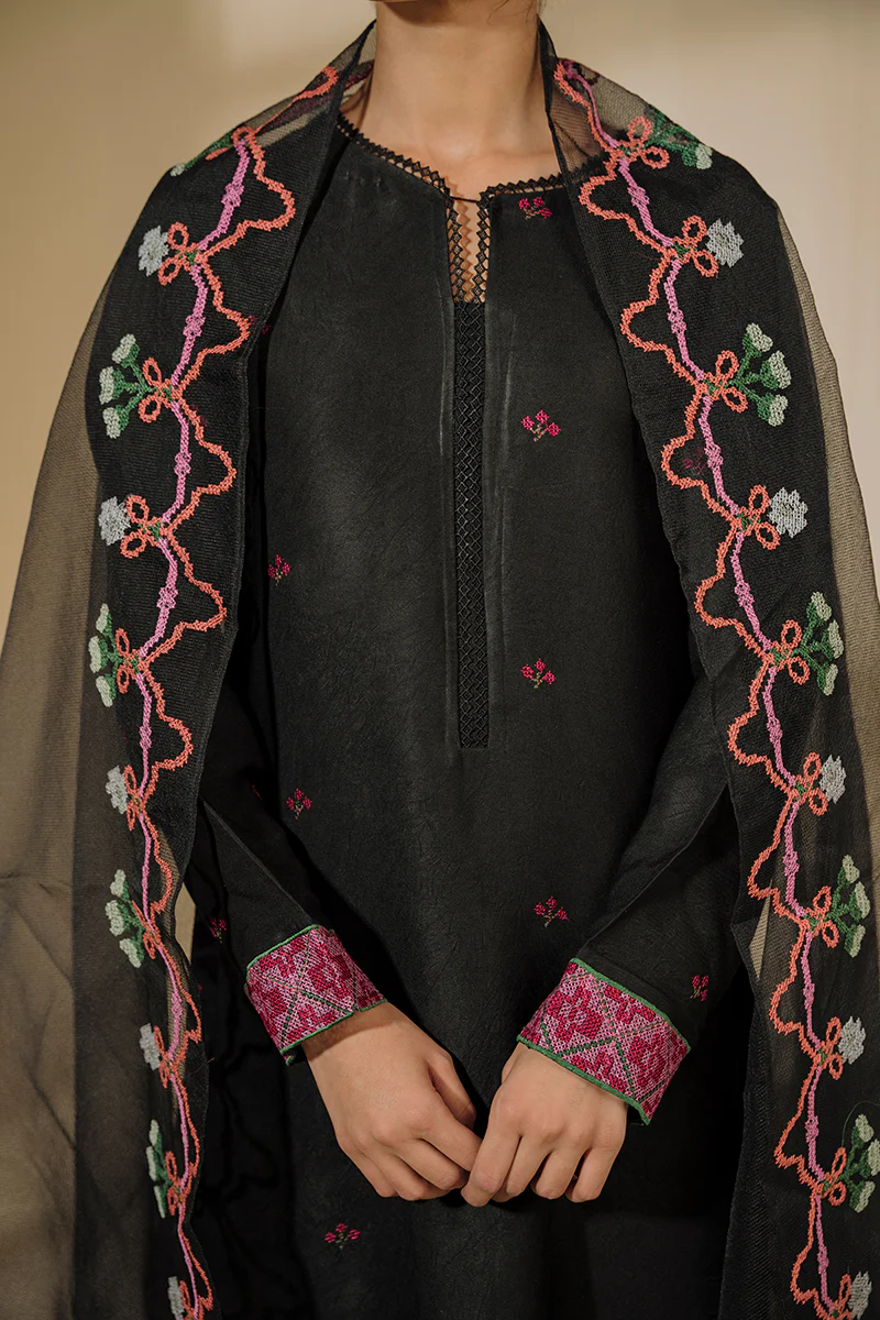 FLORAL MAZE-2PC (SHIRT & DUPATTA) - Image 4