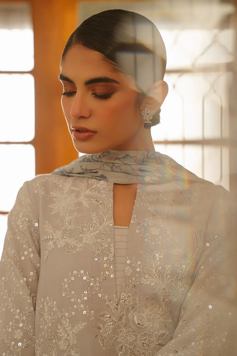 GRAY DAWN-3 PIECE EMBROIDERED SILK SUIT - Image 3