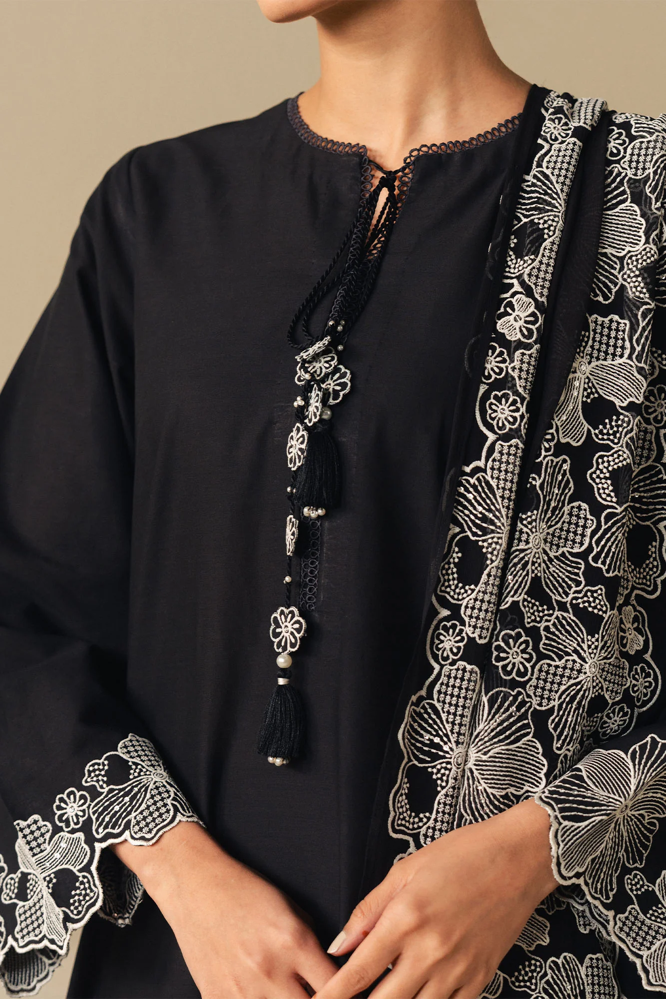 LUXE NOIR-2PC (SHIRT & DUPATTA) - Image 2