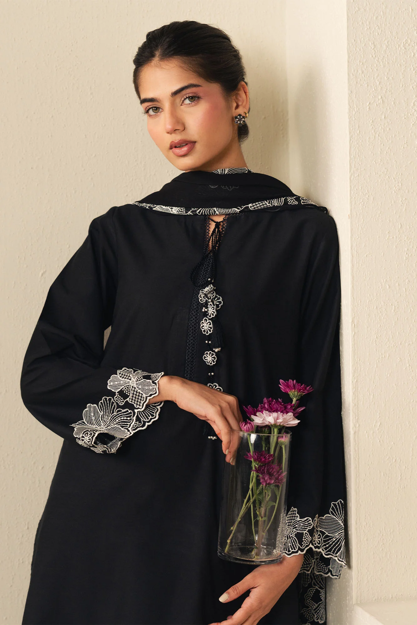 LUXE NOIR-2PC (SHIRT & DUPATTA) - Image 5