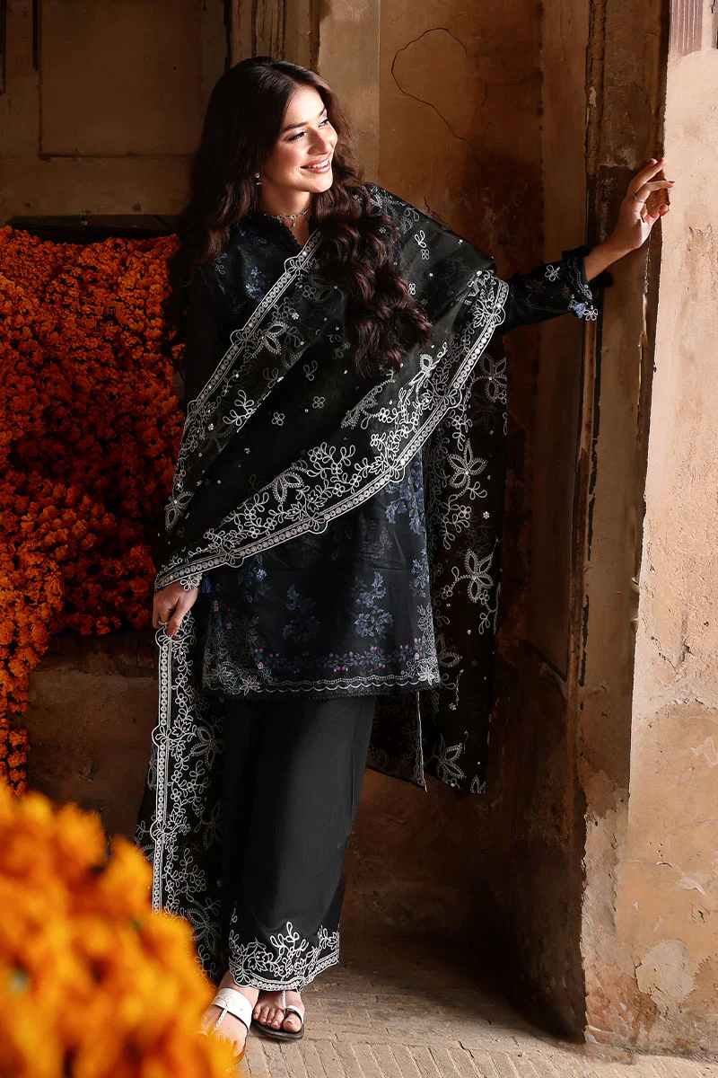NOIR ESSENCE-3PC PRINTED & EMBROIDERED LAWN SUIT - Image 5