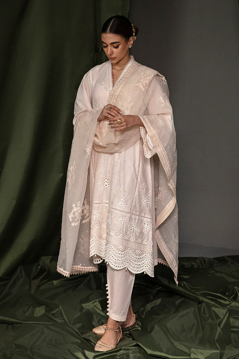 ROSEATE PEARL-3PC LAWN EMBROIDERED SUIT - Image 3