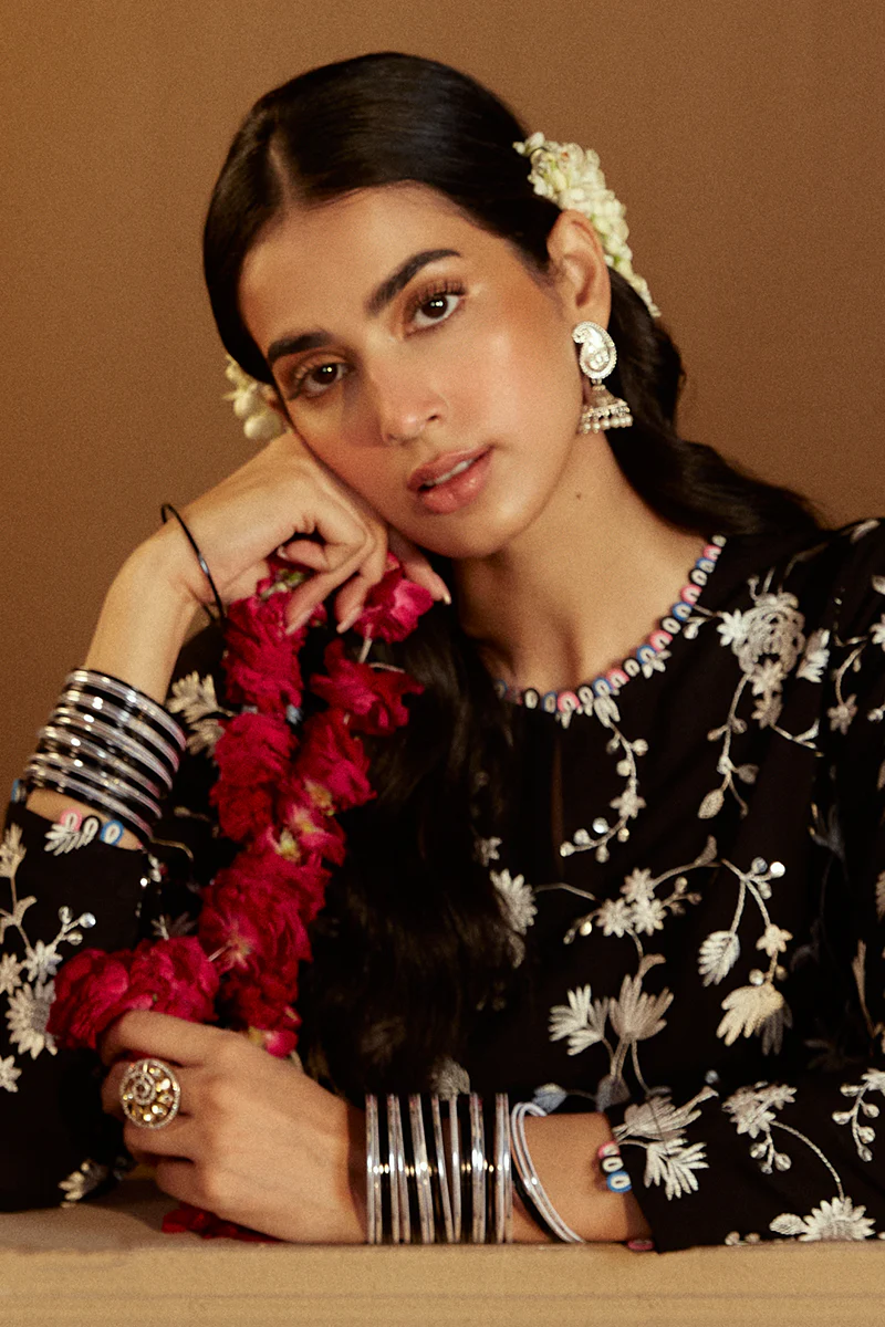 ASHLEY SMOKE-3 PC LINEN EMBROIDERED SUIT - Image 4