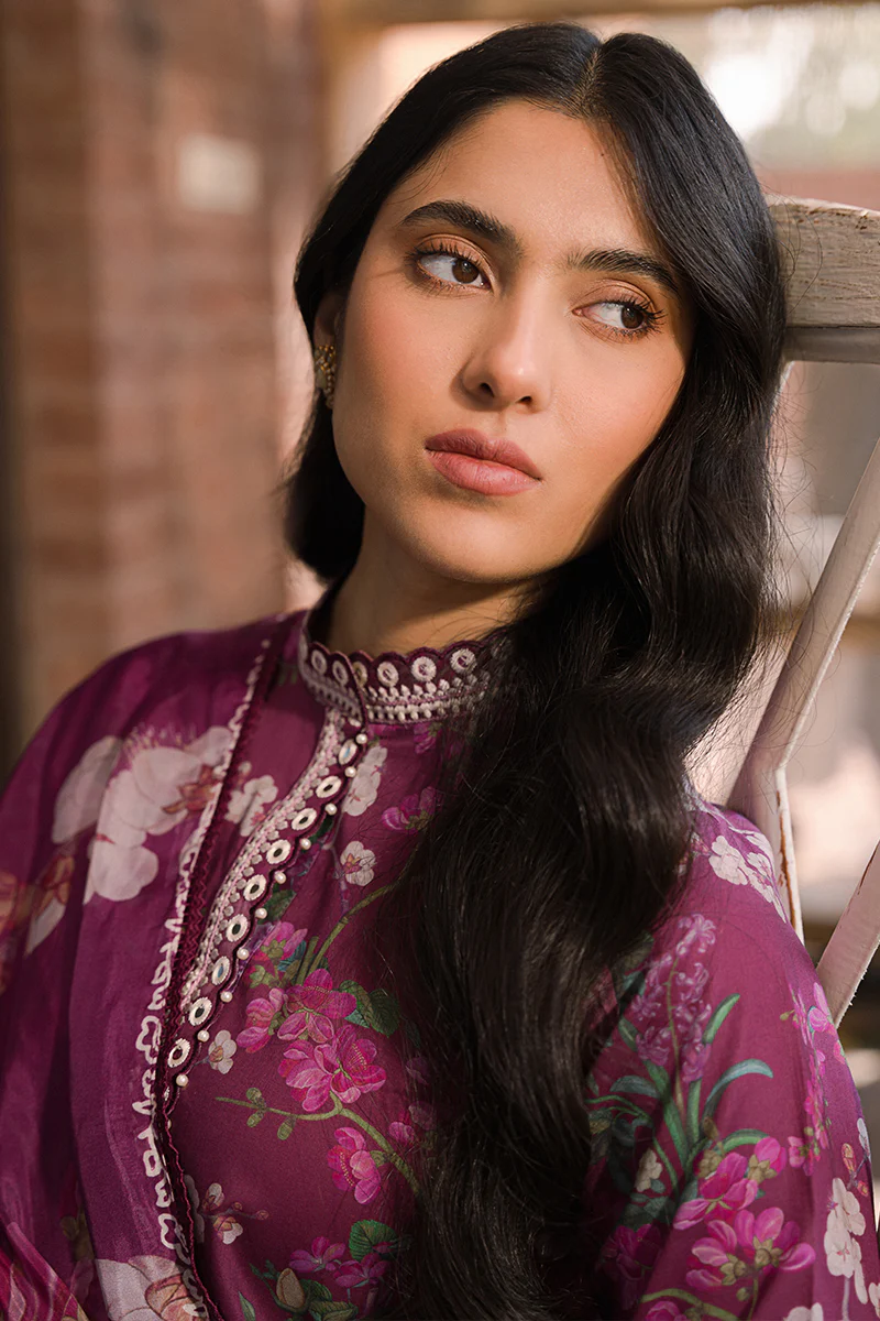 IRIS MAUVE-3 PIECE EMBROIDERED LAWN SUIT - Image 6