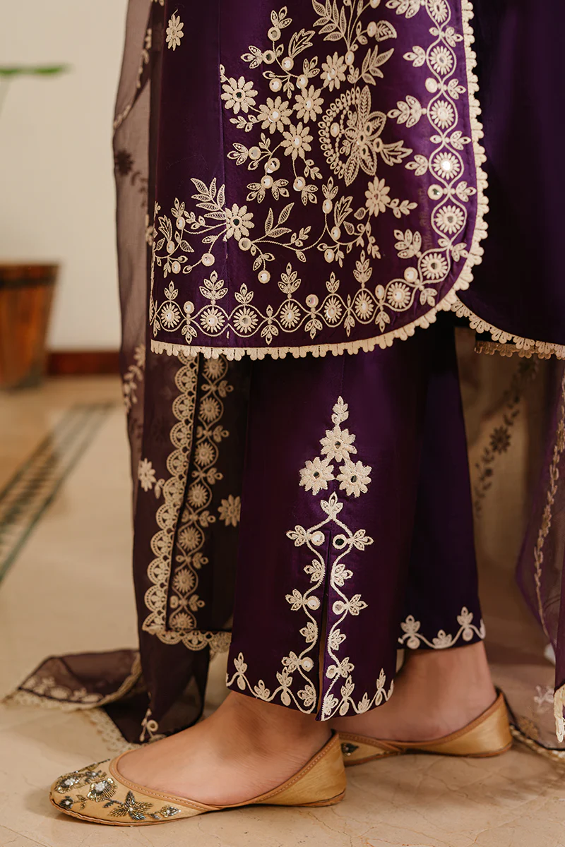 PLUM GRAIN-3 PIECE EMBROIDERED LAWN SUIT - Image 3