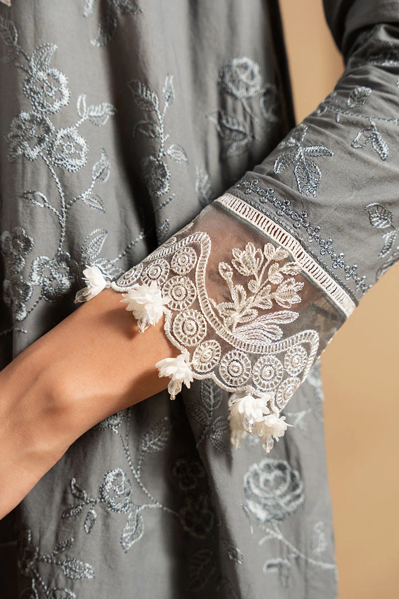 SOFT GRAPHITE- 3PC EMBROIDERED LAWN SUIT - Image 2