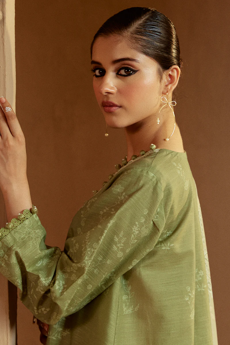 WINTER TALE-3 PC KHADDAR PRINTED SUIT - Image 3