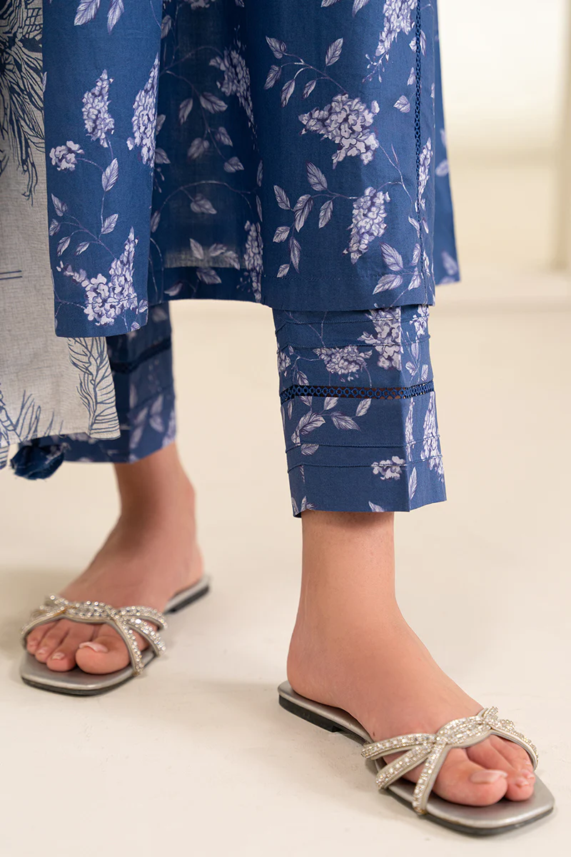 LUSH DAWN-3PC (SHIRT, TROUSER & DUPATTA) - Image 2