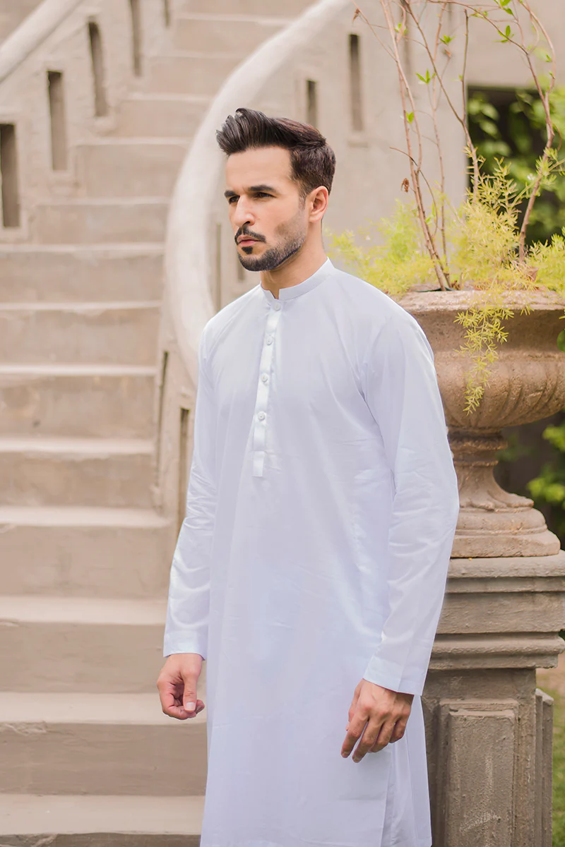 SUPREME - Image 4