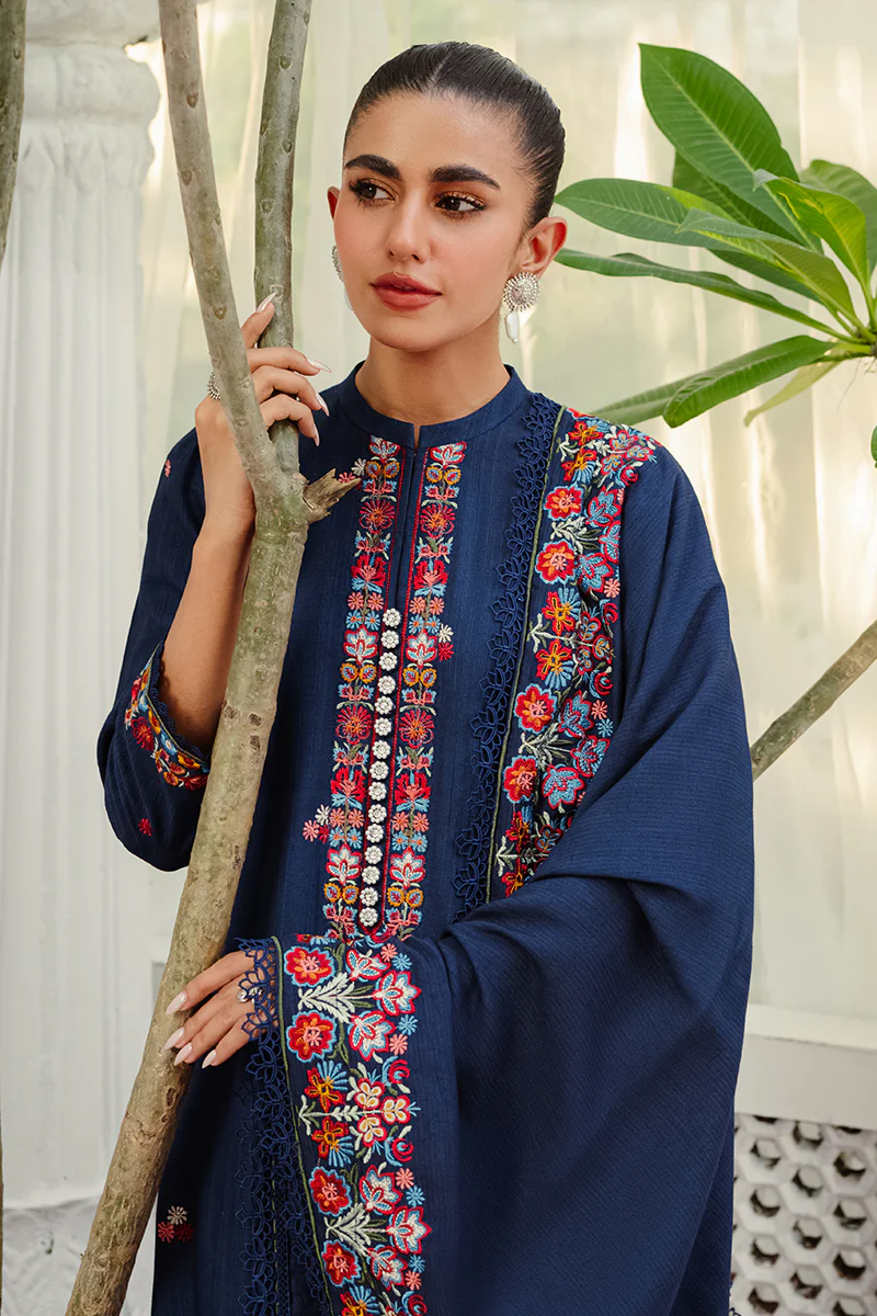 TWILIGHT GLARE-3PC KHADDAR EMBROIDERED SUIT - Image 4